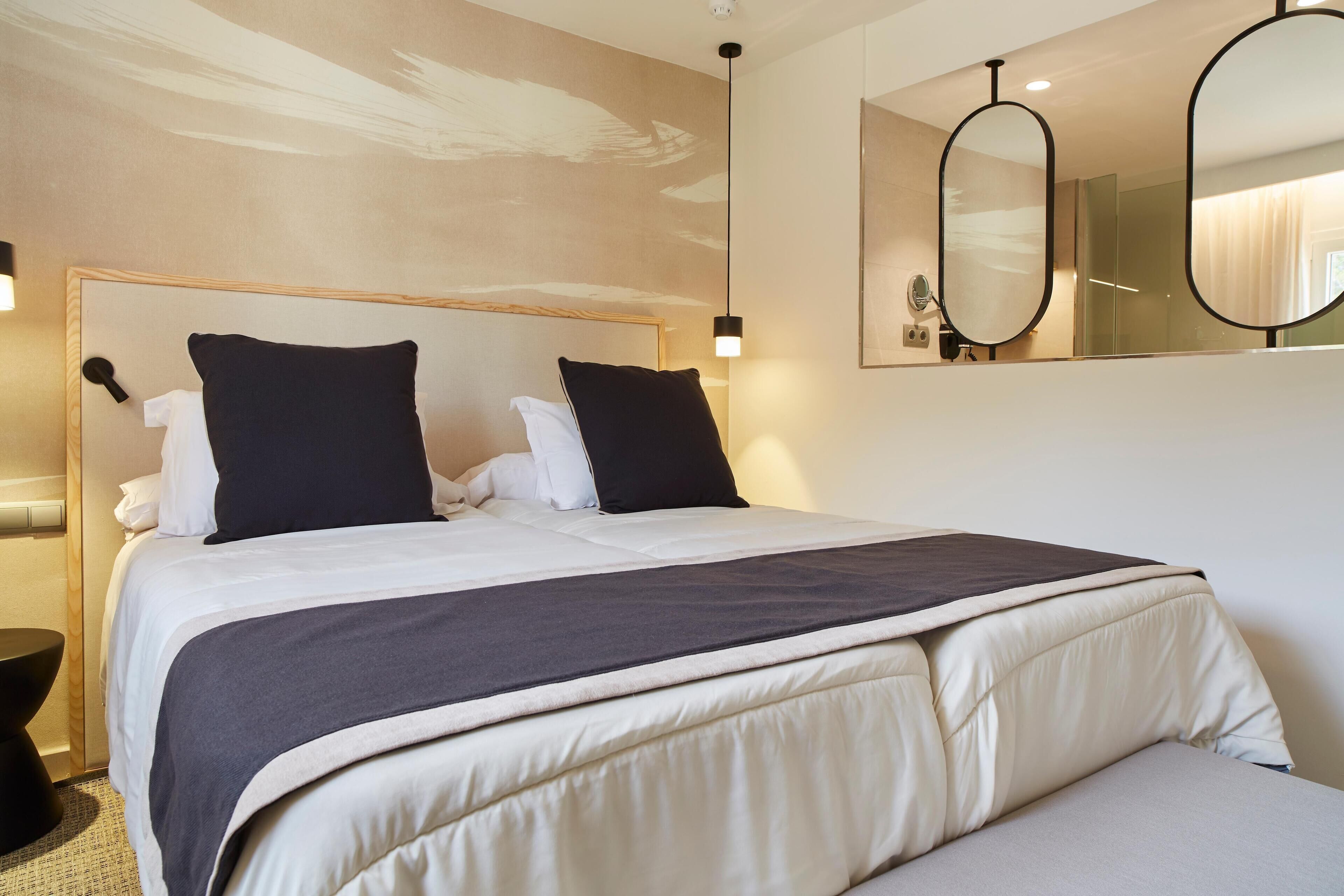 Suite Deluxe (Inspire) | Minibar, muebles diferentes y espacio para trabajar con laptop 