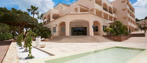 บริเวณภายนอก