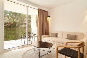 Minibar, individually furnished, laptop workspace, blackout curtains - Invisa Hotel Club Cala Blanca (Santa Eulalia del Rio)
