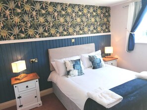 经典双人房 | 特色装修、熨斗/熨板、免费 WiFi、床单