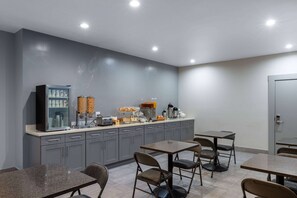 Free daily continental breakfast