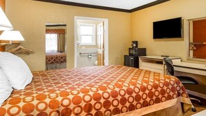 Room - Rodeway Inn Capitol (West Sacramento)