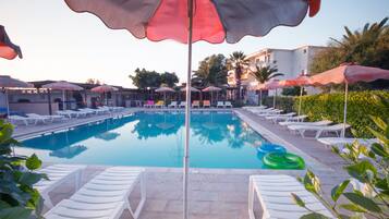 屋外プール、サンラウンジャー