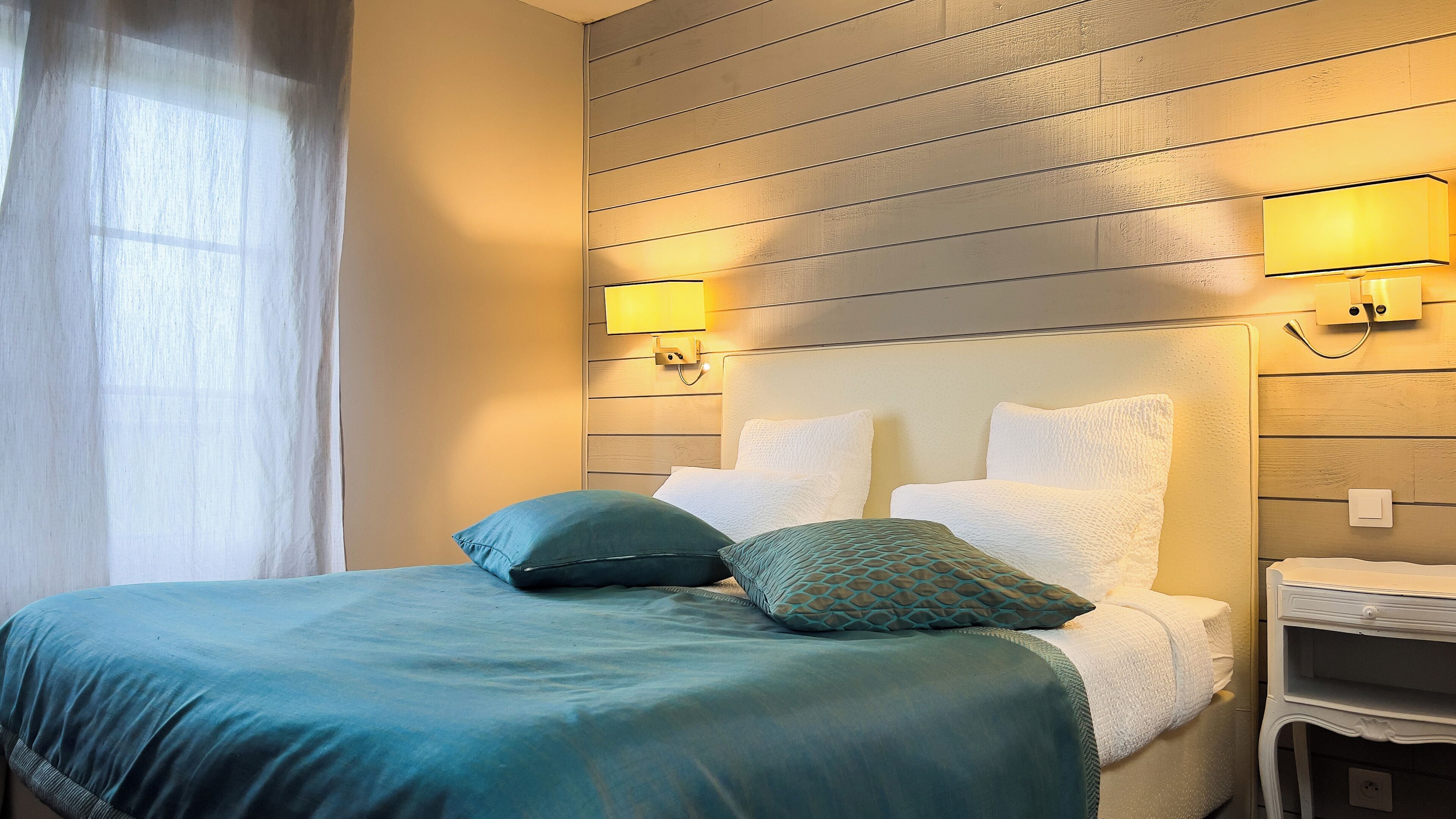 executive double room, 1 queen bed | 1 bedroom, premium bedding, desk, blackout curtains