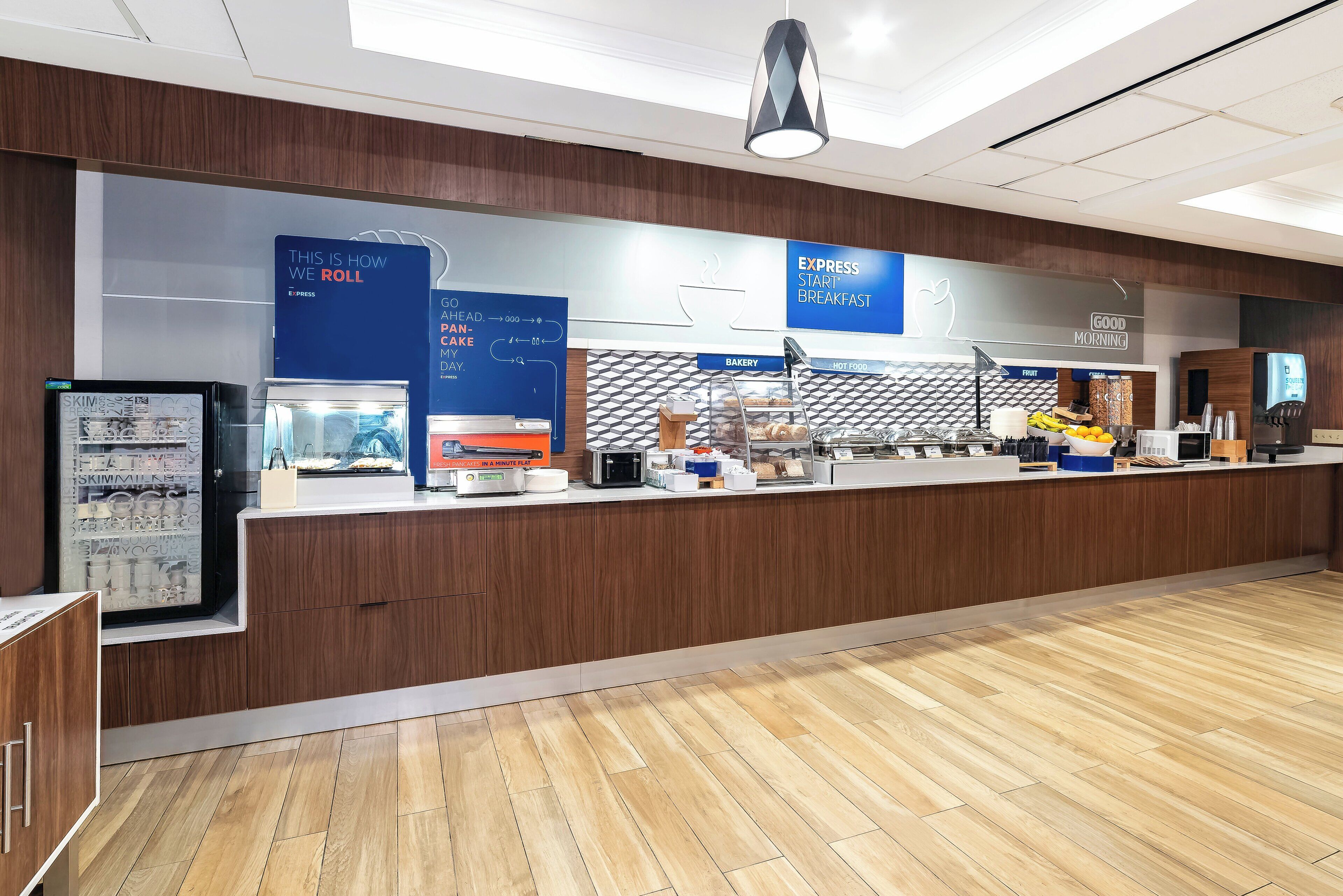 free buffet breakfast