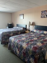 Cortinas blackout, tabla de planchar con plancha y cunas gratuitas 