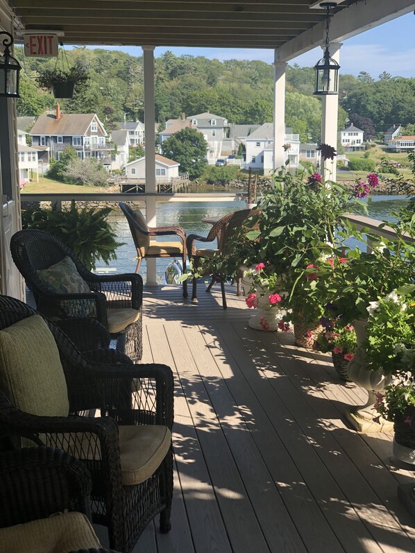 King Room with Balcony and Harbor View | Extérieur