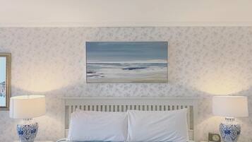 King Room with Balcony and Harbor View | Premium bedding, individually decorated, individually furnished