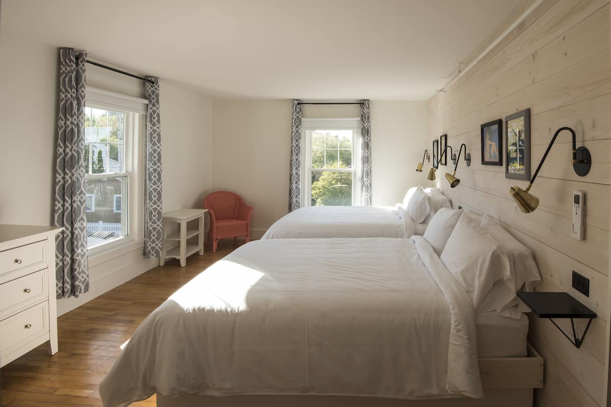 Premium Quadruple Room, 2 Queen Beds | Iron/ironing board, free WiFi, bed sheets