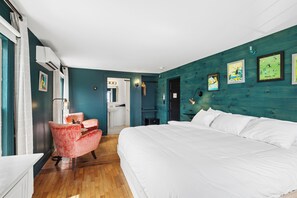 Habitación doble Premium | Tabla de planchar con plancha, wifi gratis y ropa de cama 