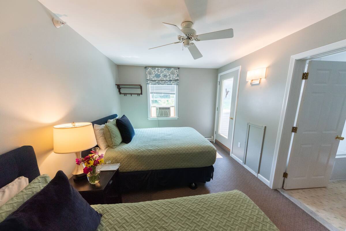 room, multiple beds | rollaway beds, free wifi, bed sheets, alarm clocks