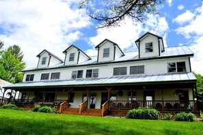 Exterior - Inn By The River (West Forks)