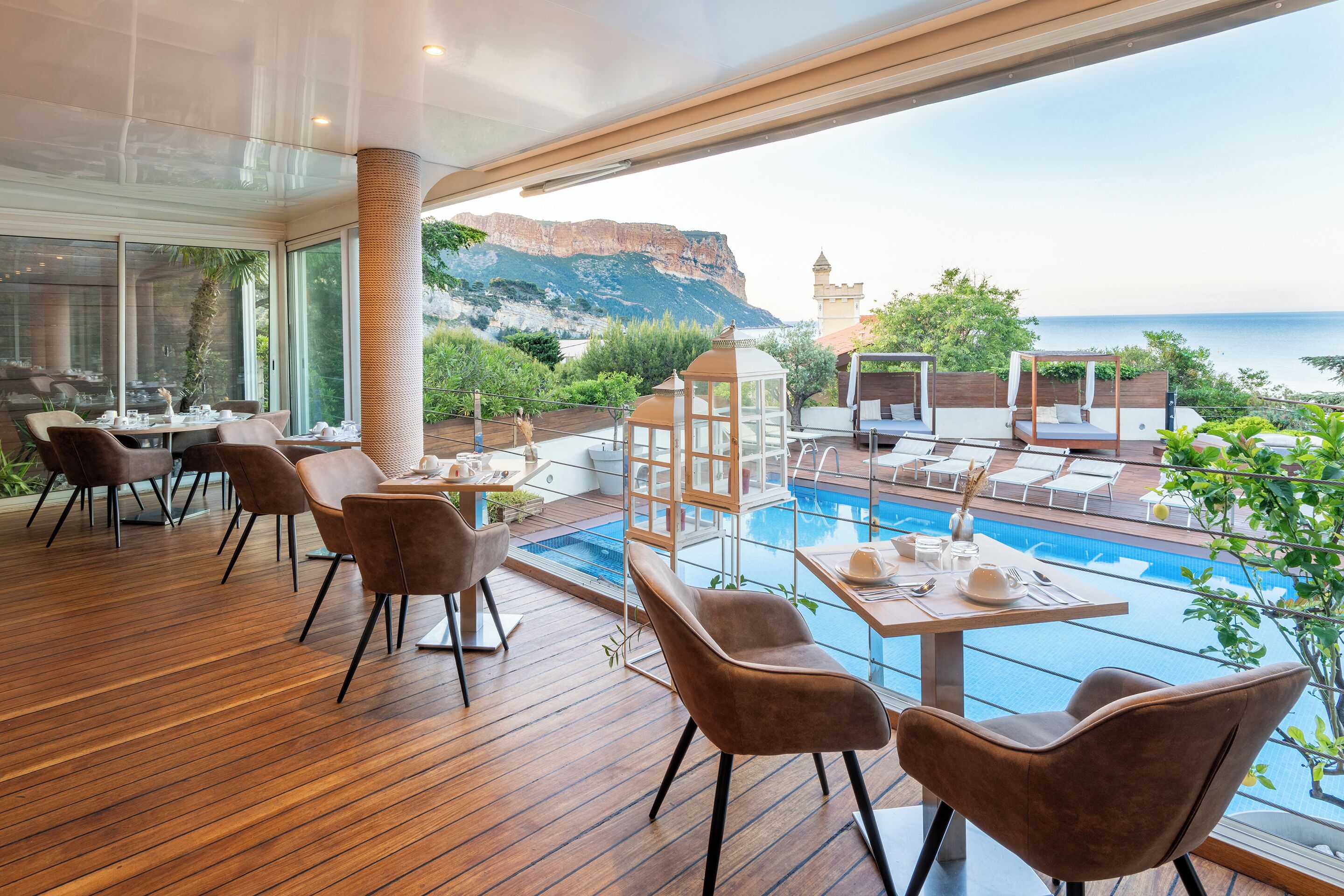 daily continental breakfast (eur 17 per person)