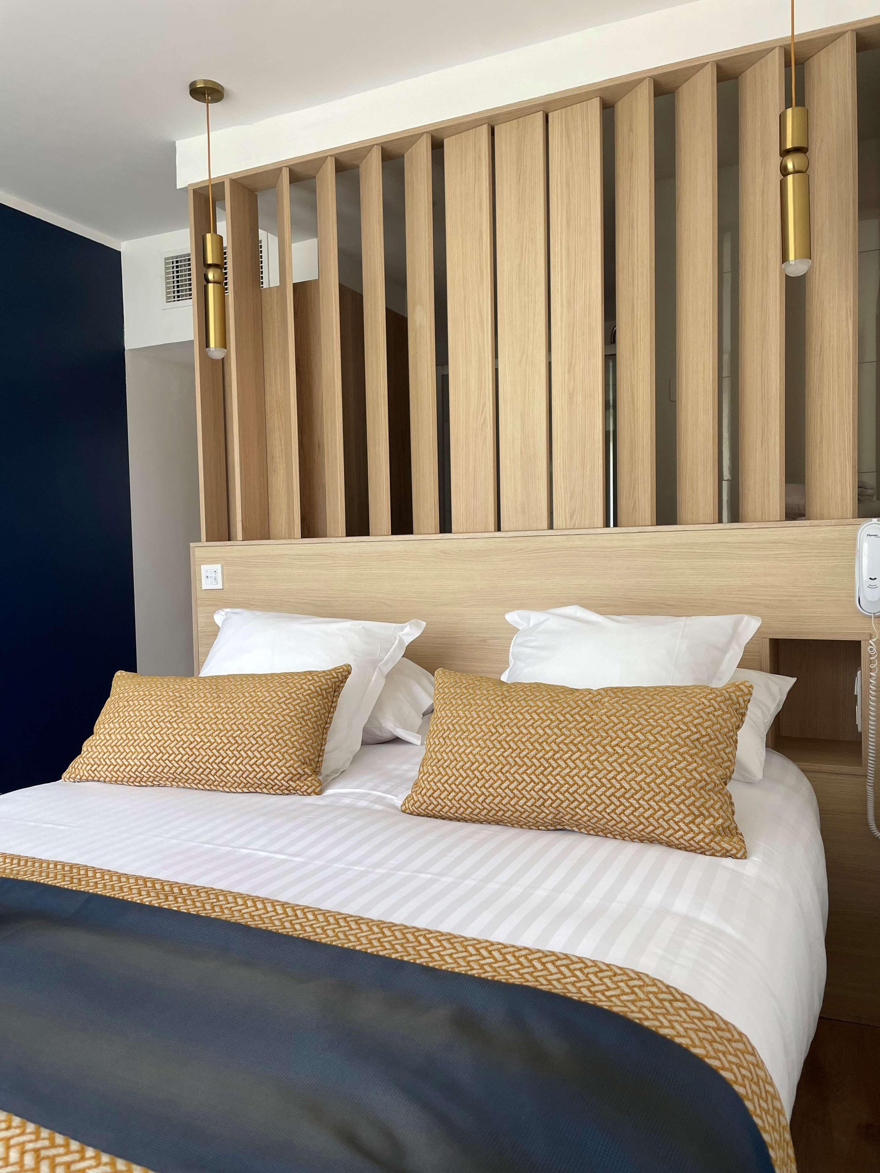 comfort room, 1 queen bed, non smoking, balcony | premium bedding, select comfort beds, minibar, in-room safe