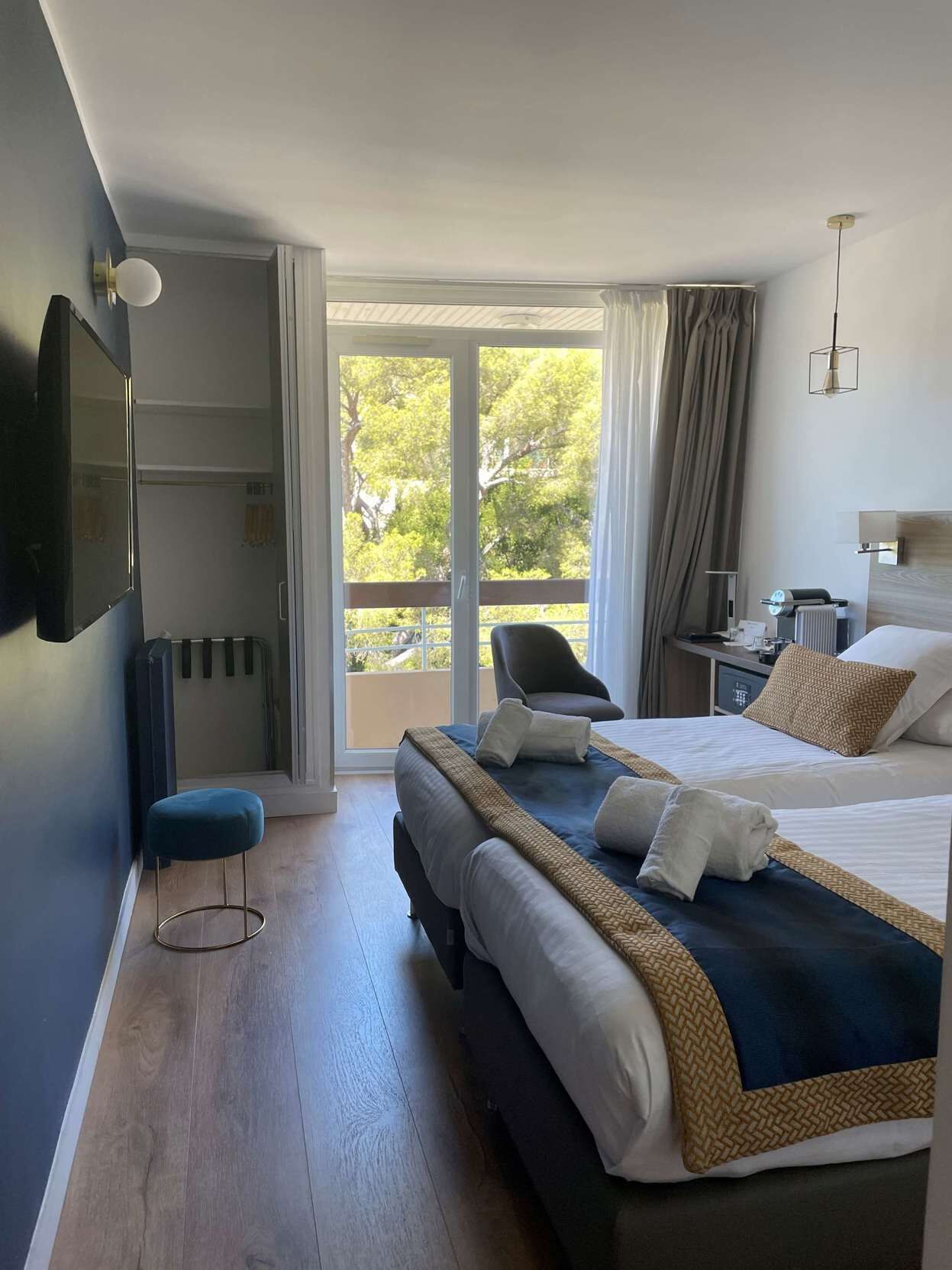 Premium bedding, Select Comfort beds, minibar, in-room safe