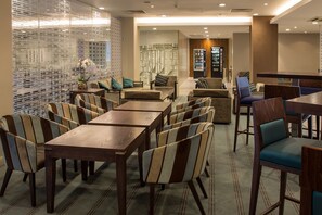 Bao gồm bữa sáng kiểu Âu hàng ngày 