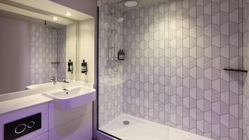 Superior tweepersoonskamer | Badkamer