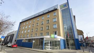 숙박 시설 정면