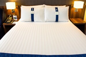 Phòng Tiêu chuẩn, 1 giường đôi | Két bảo mật tại phòng, bàn, phòng cách âm, bàn ủi/dụng cụ ủi quần áo 