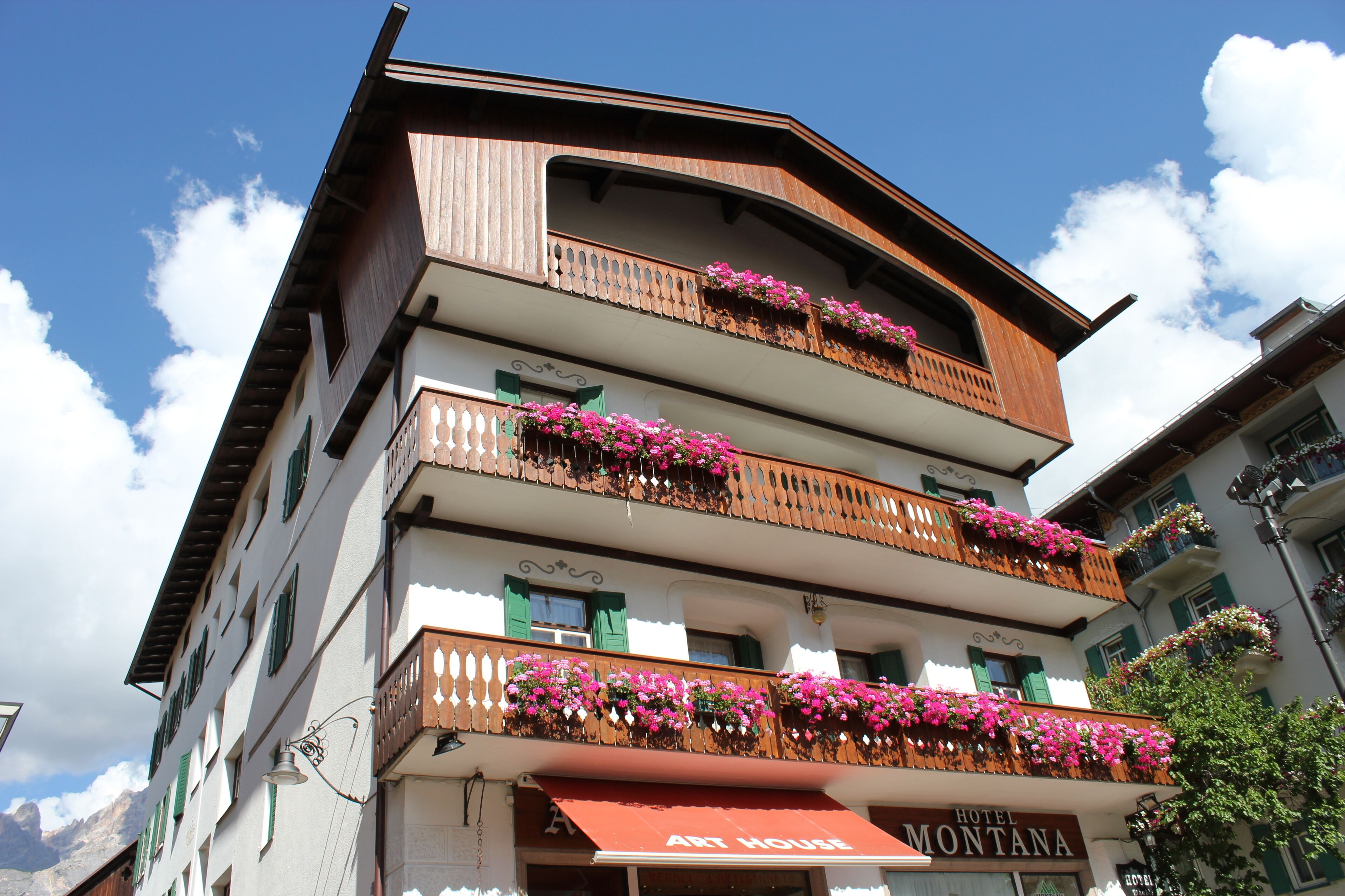 Photo - Hotel Montana