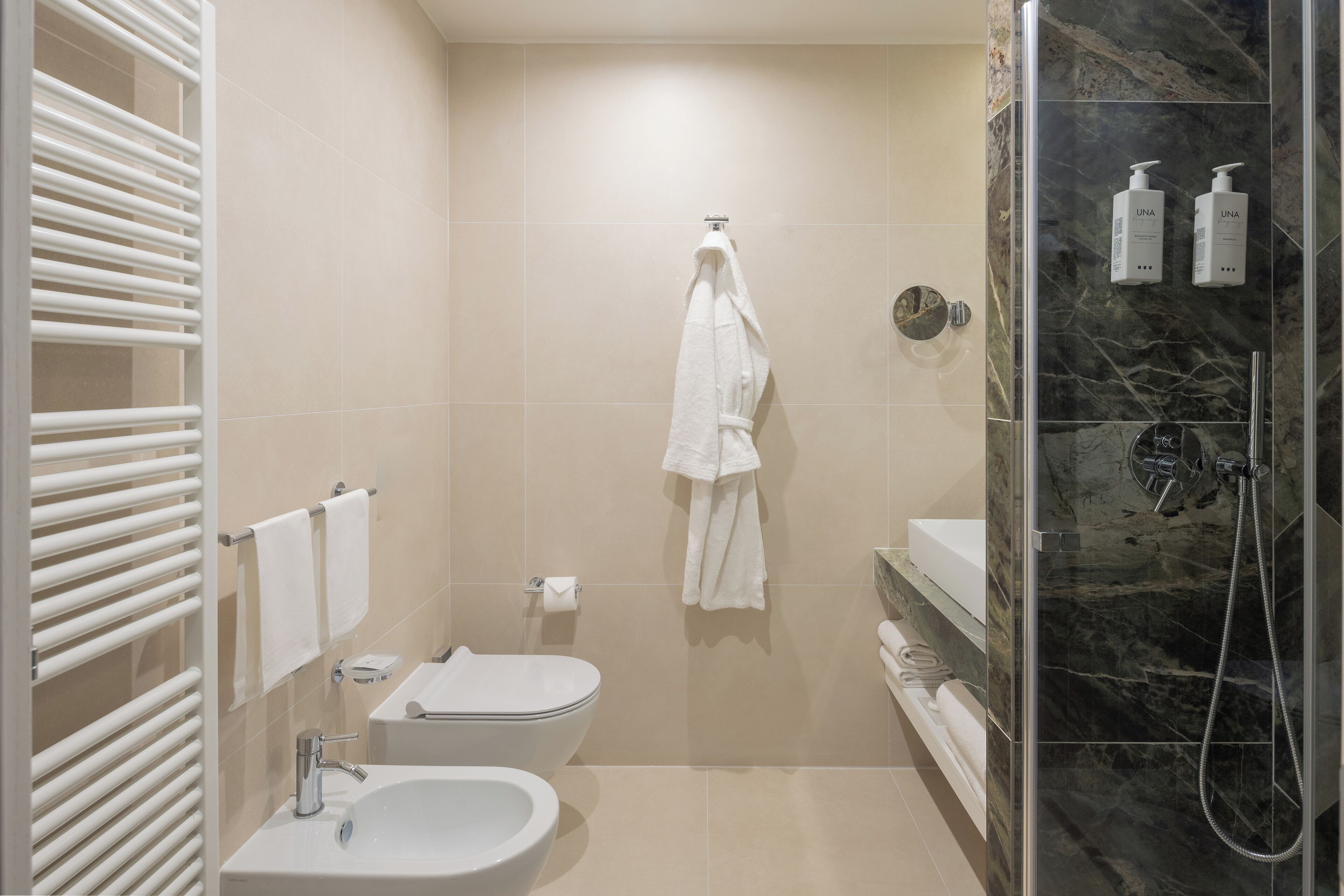 shower, free toiletries, hair dryer, bidet