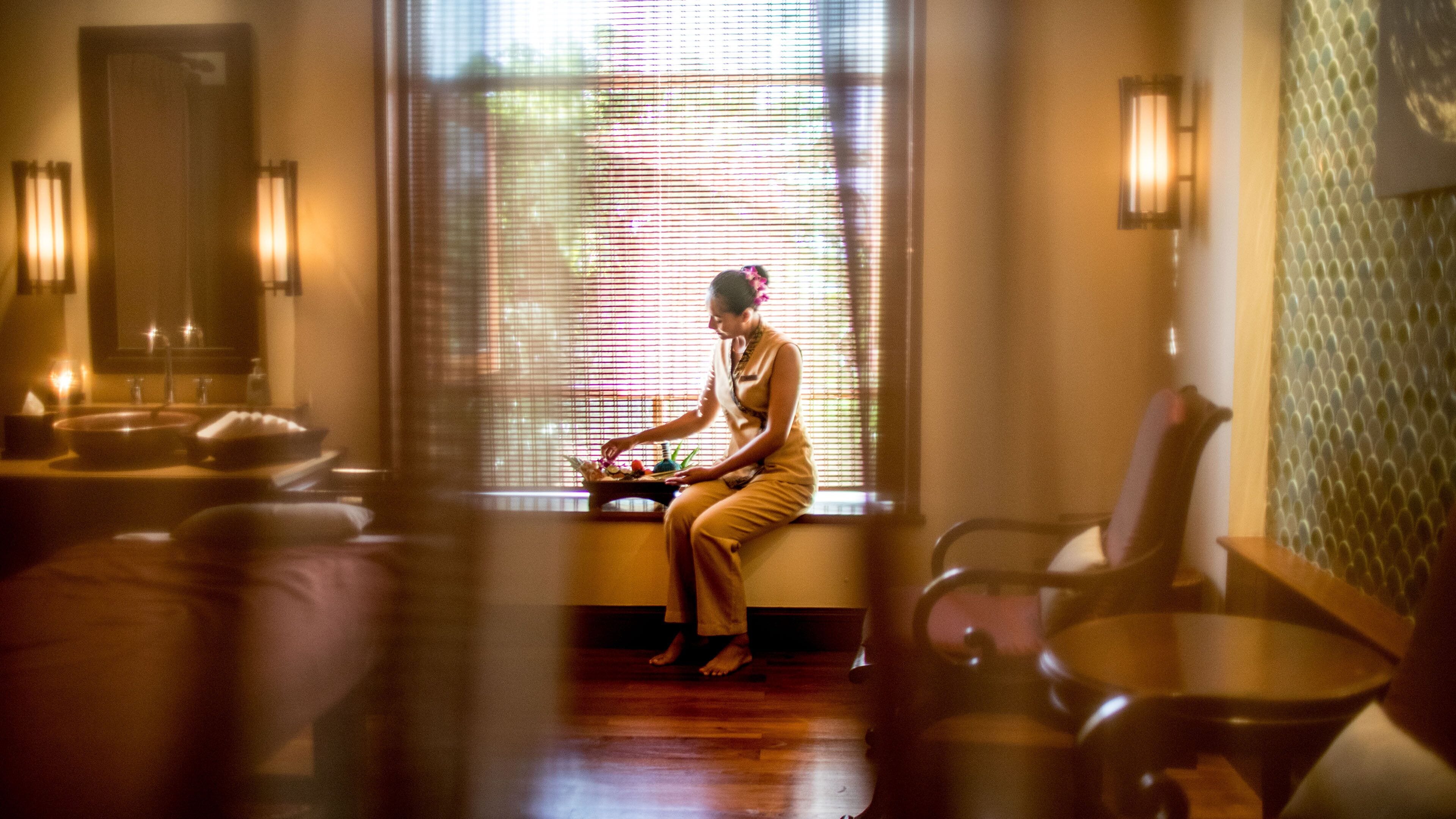 couples treatment room(s), sauna, hot tub, body treatments, hydrotherapy