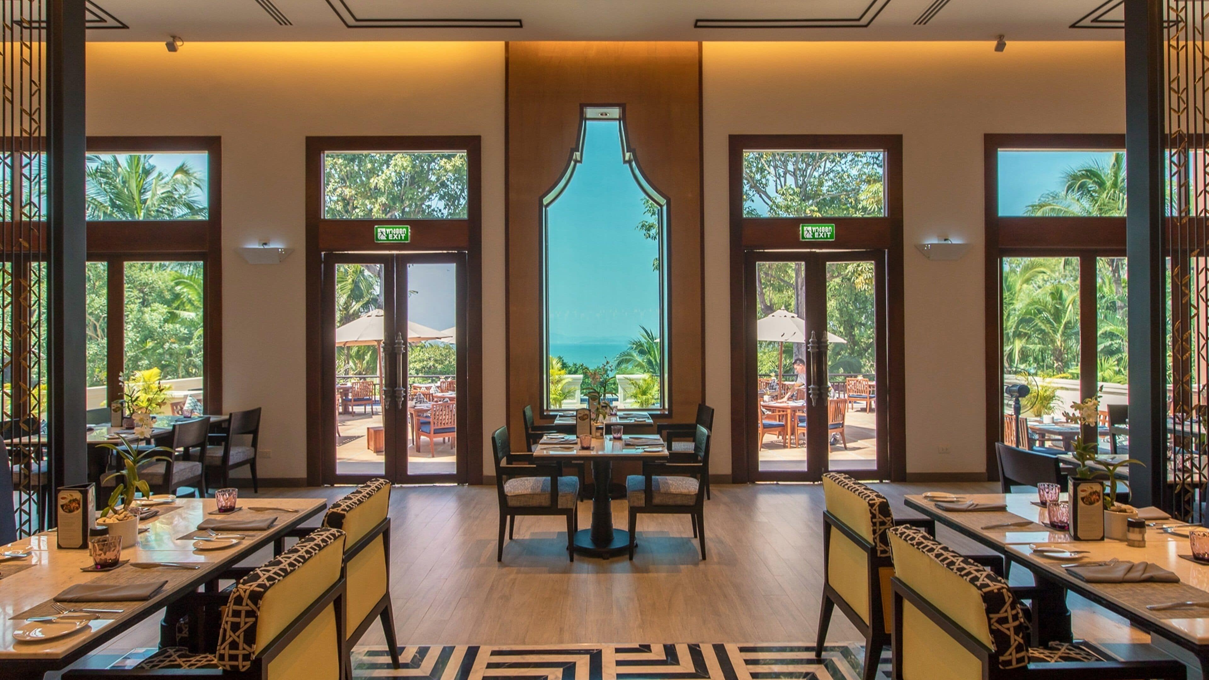 2 restaurants, breakfast, lunch, dinner served; thai cuisine