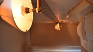 In-room safe, desk, cribs (surcharge), WiFi (free) - Ariminum (Rimini)