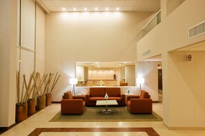 Lobby lounge - City Express Tepatitlán (Tepatitlan de Morelos)