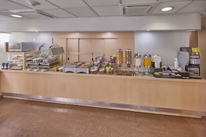 Free daily continental breakfast