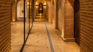 Turkish bath, body treatments, hydrotherapy, aromatherapy, body wraps