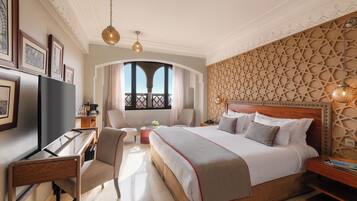 Superior Double Room | Premium bedding, minibar, in-room safe, laptop workspace