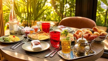 Desayuno buffet incluido todos los días