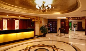 Concierge desk - Seventh Heaven Hotel (Shanghai)
