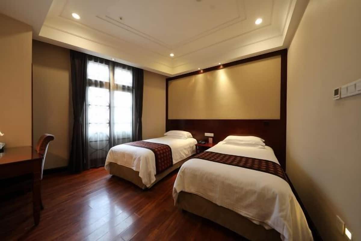 2 Schlafzimmer, Minibar, Zimmersafe, Schreibtisch