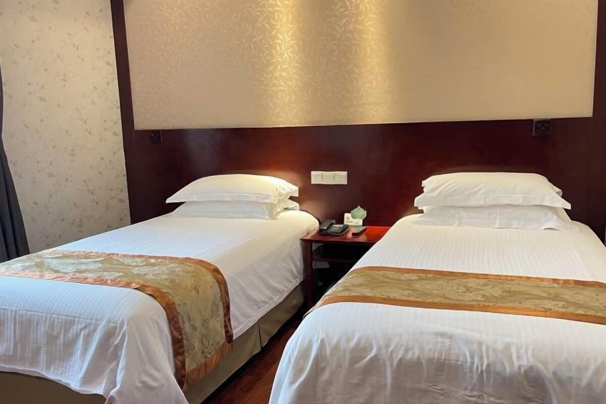 Minibar, in-room safe, desk, blackout curtains