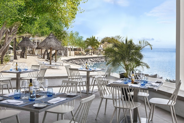 2 Restaurants, Frühstück, Mittagessen, Fisch und Meeresfrüchte