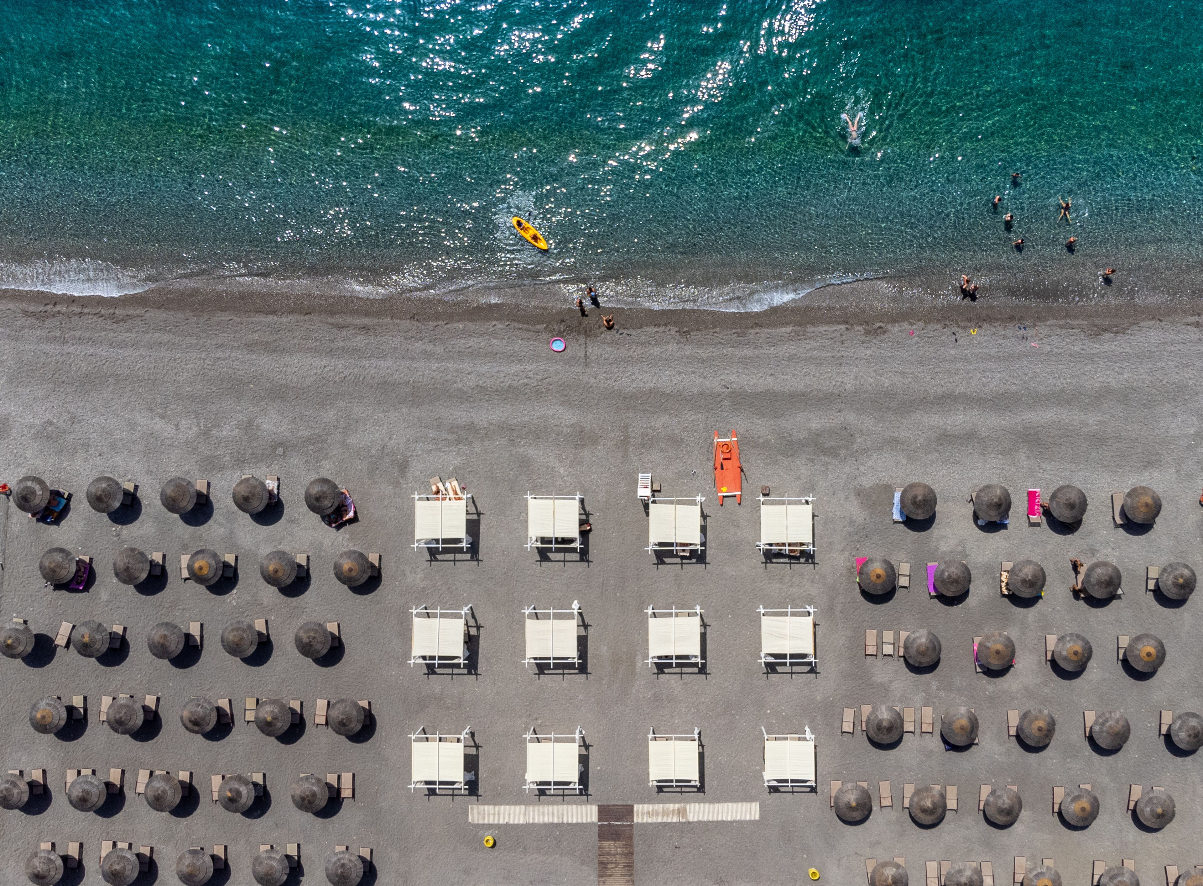 Playa privada cerca, tumbonas, sombrillas y toallas de playa