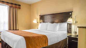 Suite, 1 King Bed with Sofa bed, Non Smoking | Premium bedding, pillow-top beds, desk, laptop workspace