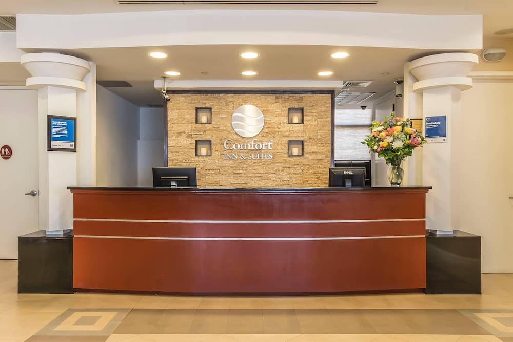 Comfort Inn & Suites LaGuardia Airport