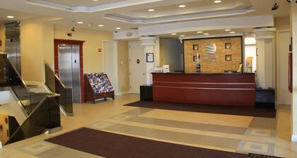 Comfort Inn & Suites LaGuardia Airport