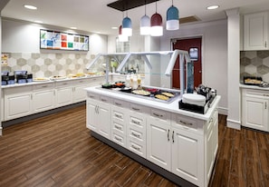 Tägliches inbegriffenes Frühstücksbuffet