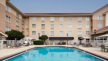 Alberca al aire libre