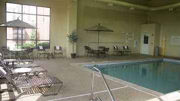 Indendørs pool