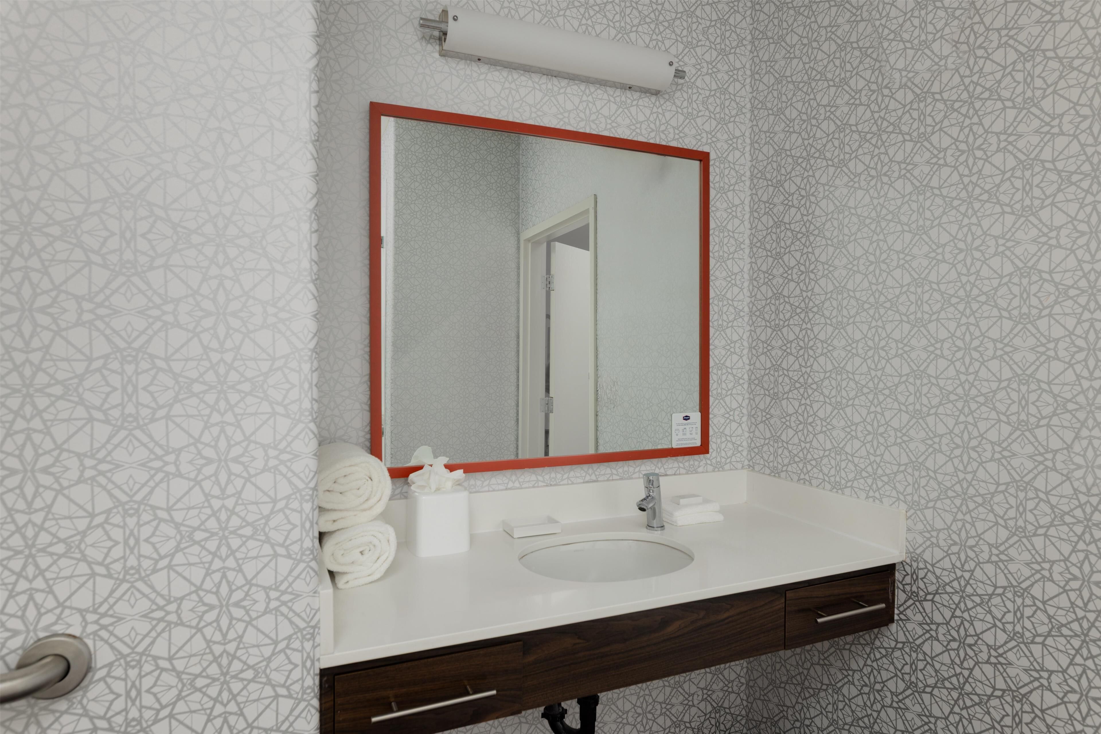 combined shower/bathtub, free toiletries, hair dryer, towels