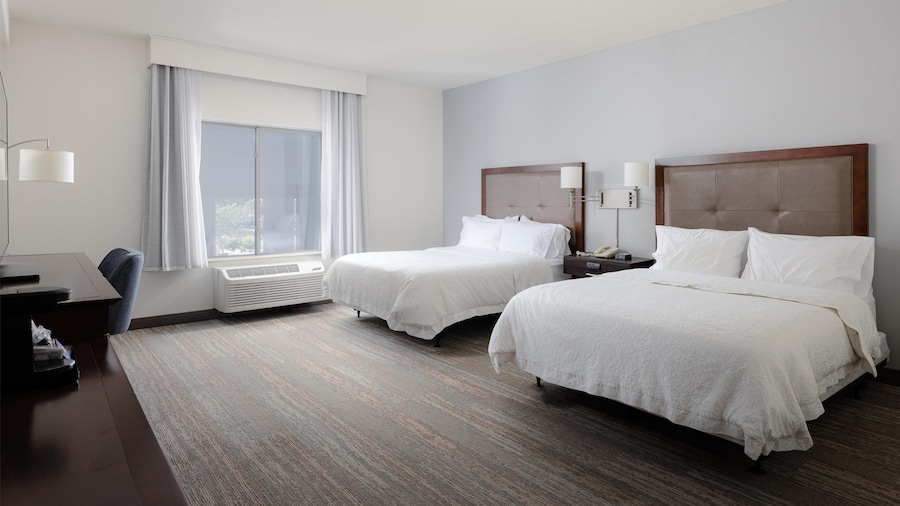 Hampton Inn & Suites Palmdale