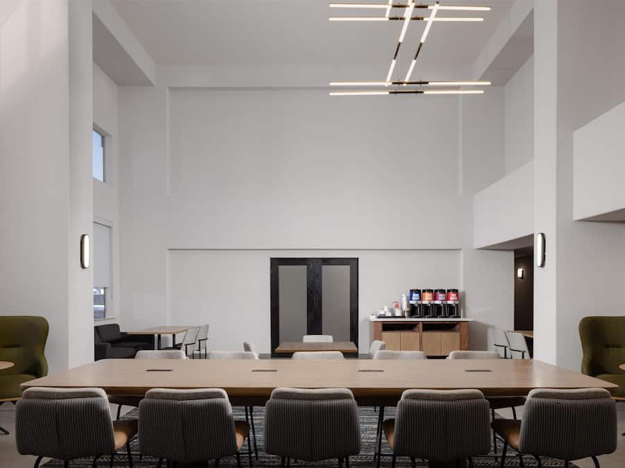 Dagelijks continentaal ontbijt inbegrepen