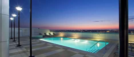 Outdoor pool, sun loungers