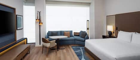 Deluxe Room, 1 King Bed | Premium bedding, down comforters, pillowtop beds, minibar