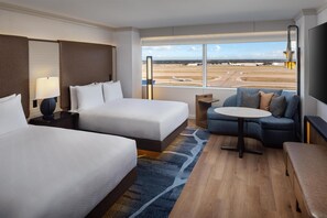 Room, 2 Queen Beds (Runway View)
